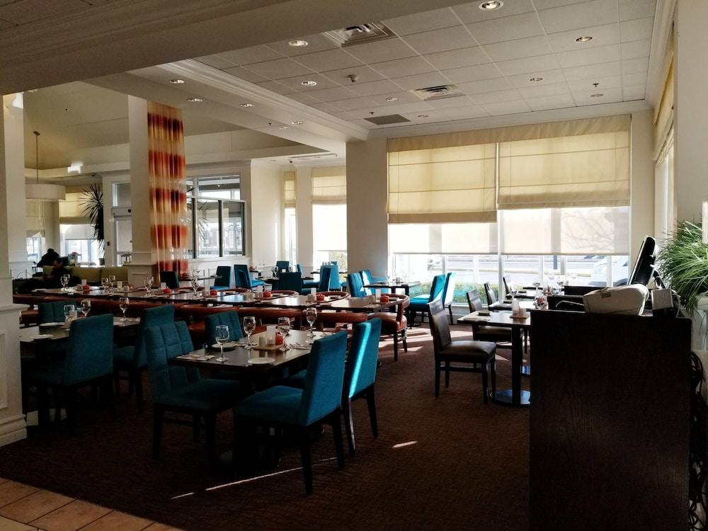 Hilton Garden Inn Montreal Airport Дорваль Екстер'єр фото
