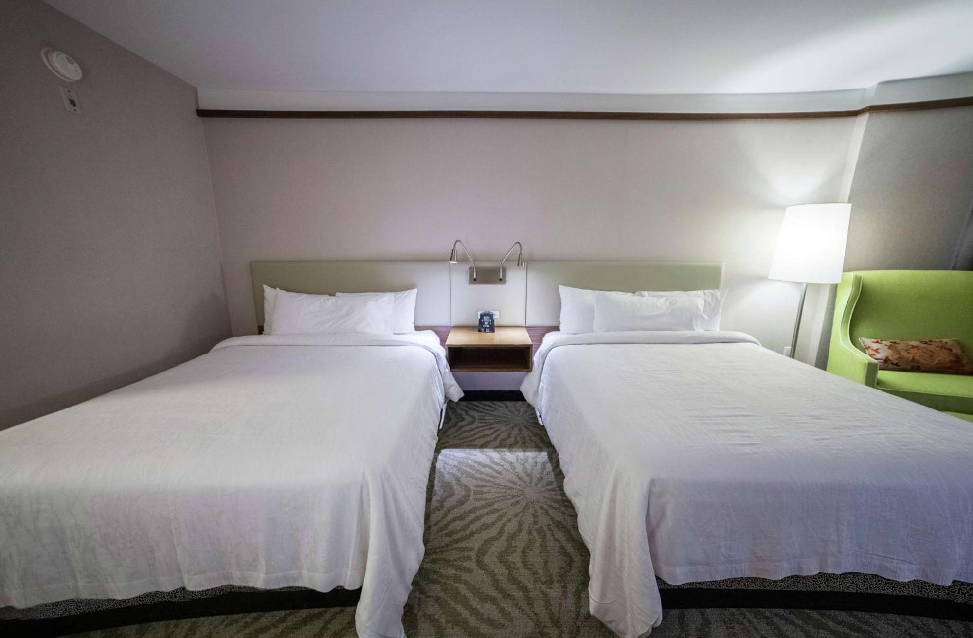 Hilton Garden Inn Montreal Airport Дорваль Екстер'єр фото